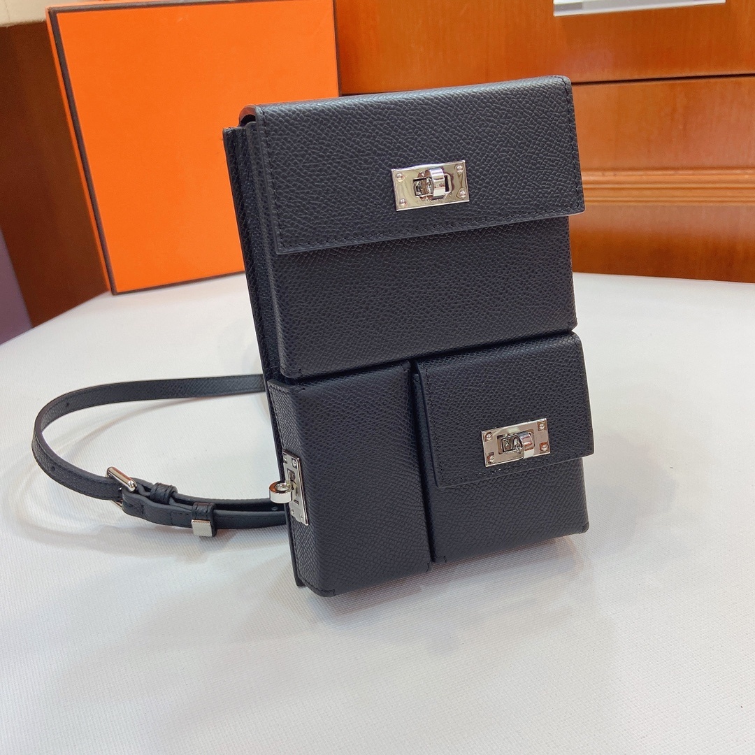 Designer pocket Bags Women Men Leather messenger bag Nice Mini Cosmetic Cases Totes Shoulder Bags Crossbody Handbag large makeup bag Purses