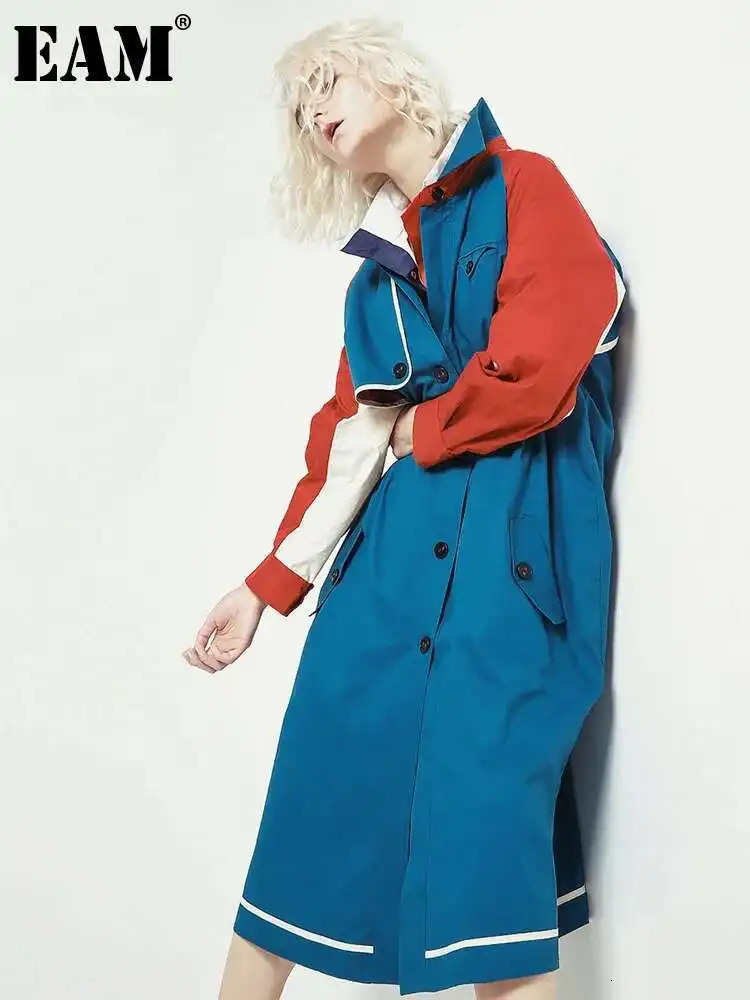 EAM Women Blue Color-block Big Size Long Trench Lapel Long Sleeve Loose Fit Windbreaker Fashion Spring Autumn 2025 250708