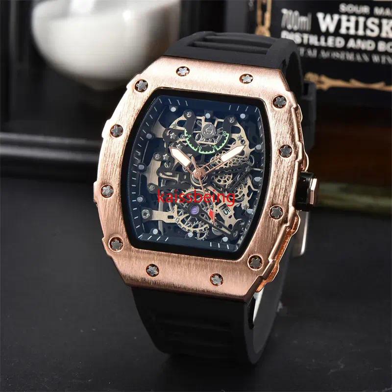 Montres de luxe de marque populaire pour hommes Sport Quartz Watch Watch Strap de caoutchouc Fashion Sports Automatique Date quotidienne Titanium