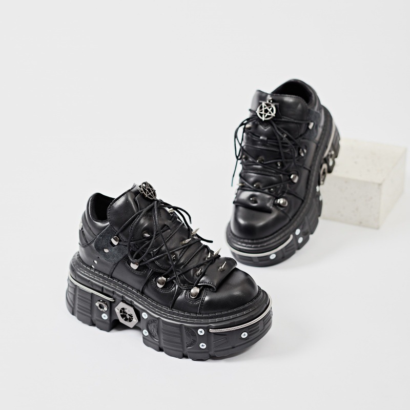 Fashion Gothic Punk Rock Men Women Sneakers Flat Platform Metal Decor Toe Height Rivet Chunky Design Black Shoes Casual Velvet Linging Warm Winter S