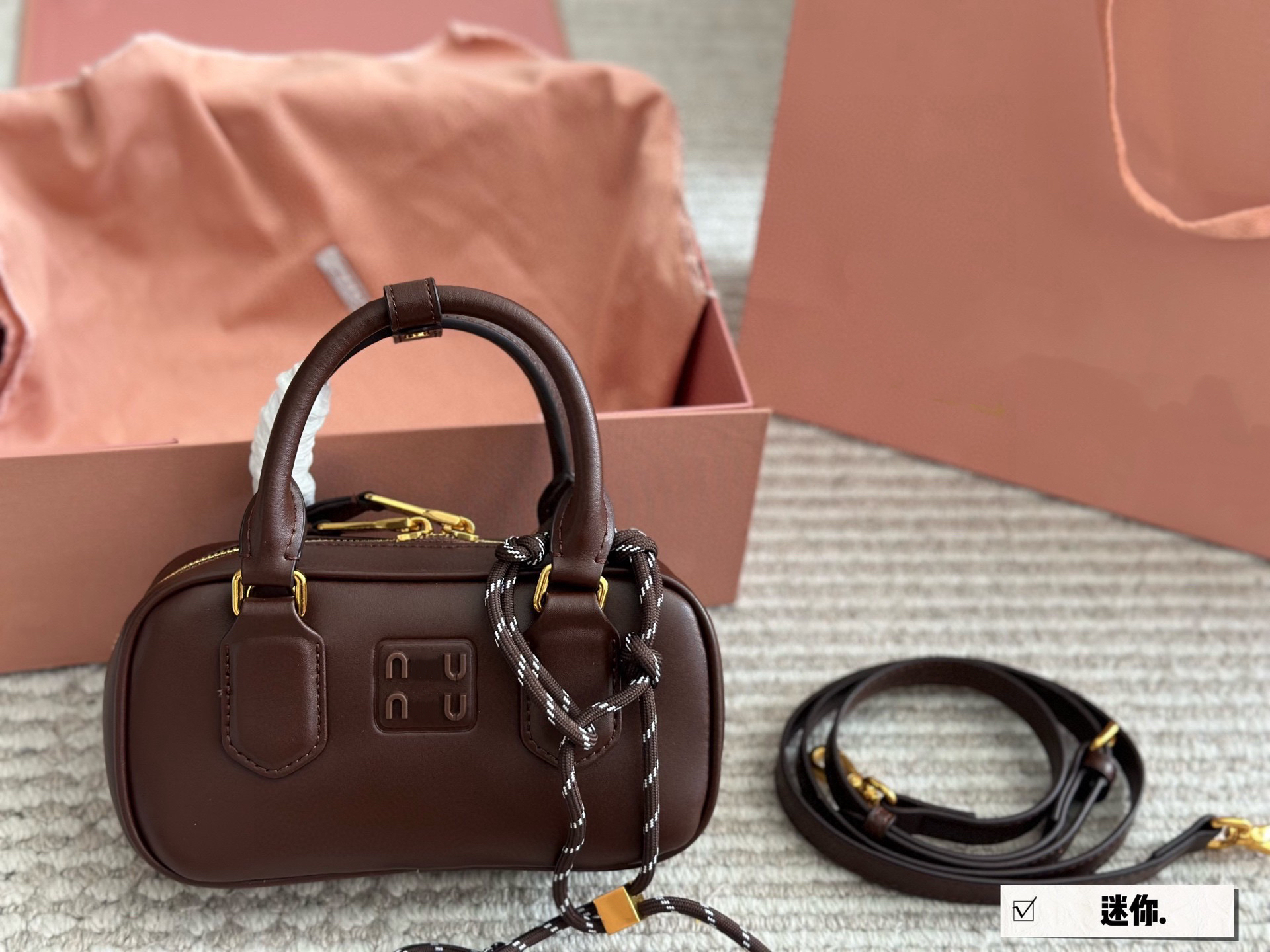 AAA Designer Portable bowling bag for women 2025 spring new style small square bag large capacity commuter bag messenger bag