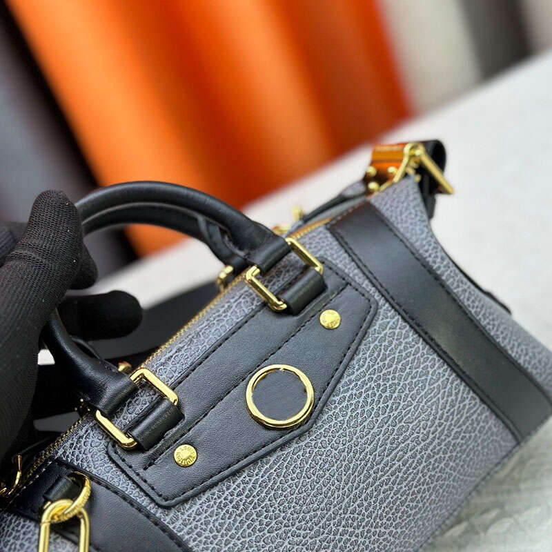 New Designer Motorcycle Bike Baotou Layer Leather Handbag for Men and Women, Large Capacity Single Shoulder Crossbody Bag, High Quality Fashion Bag2