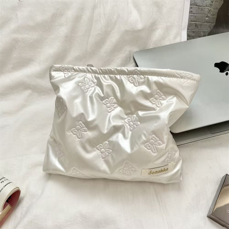 SS14 Korean style quilted heart clutch cosmetic bag skin care coin purse liner bag multifunctional storage bag with women