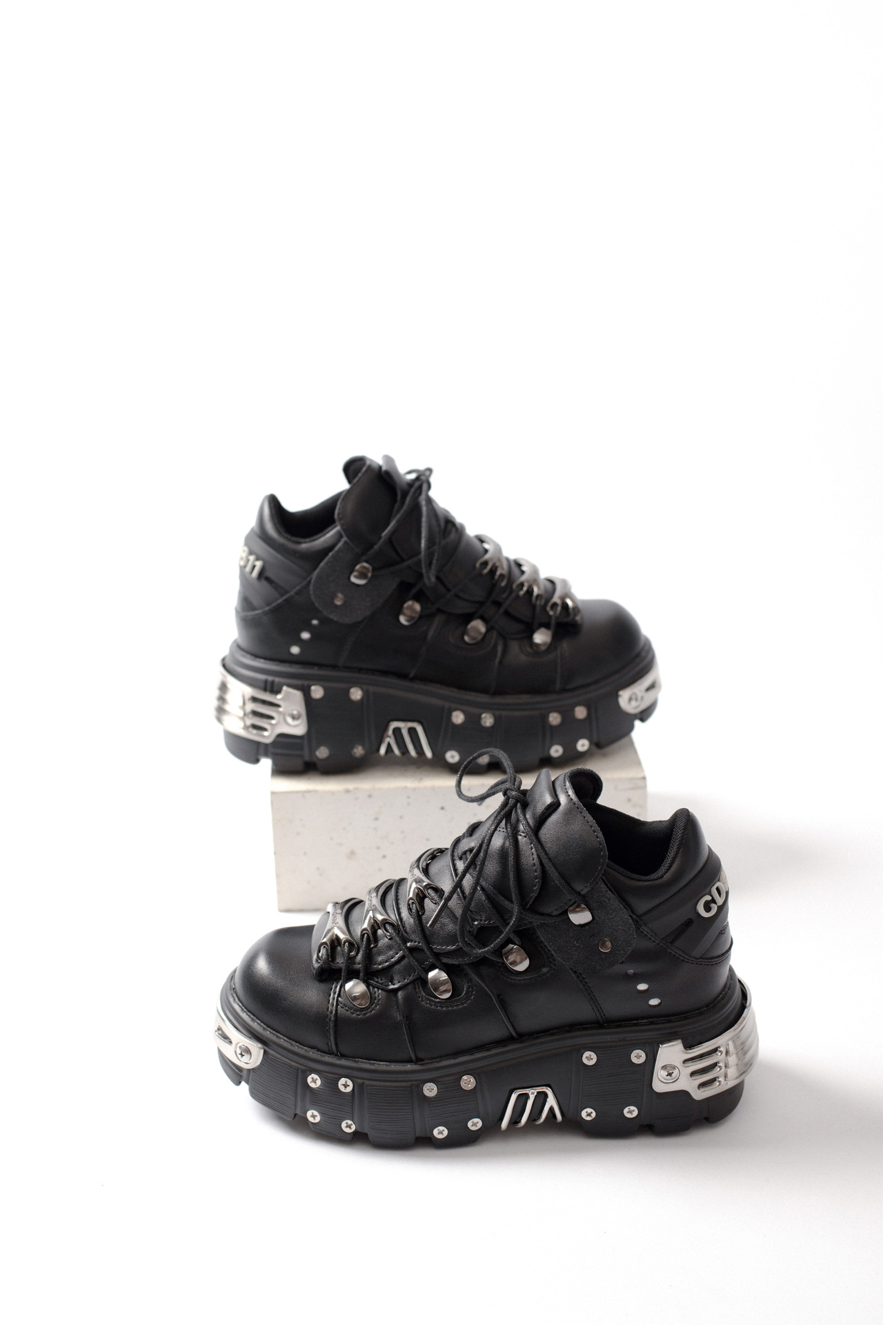 Stylish Fashion Gothic Punk Rock Style Rivet Men Women Lace Up Flat Round Toe Height Chunky Comfort Party Design Black Casual Autumn Winter Shoes