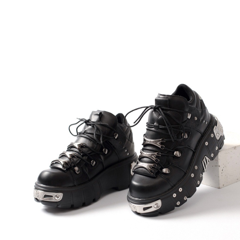 Stylish Fashion Gothic Punk Rock Style Rivet Men Women Lace Up Flat Thick Sole Height Chunky Comfort Party Design Black Shoes Casual Autumn Winter S
