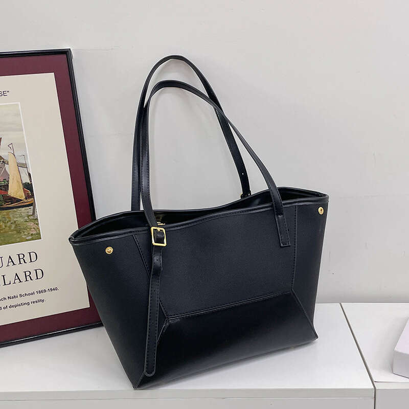 Free shipping designer bags Large Capacity Tote for Women Summer Versatile Color Block Commuter Shoulder Bag Weave casual and fashionable bags Z2609