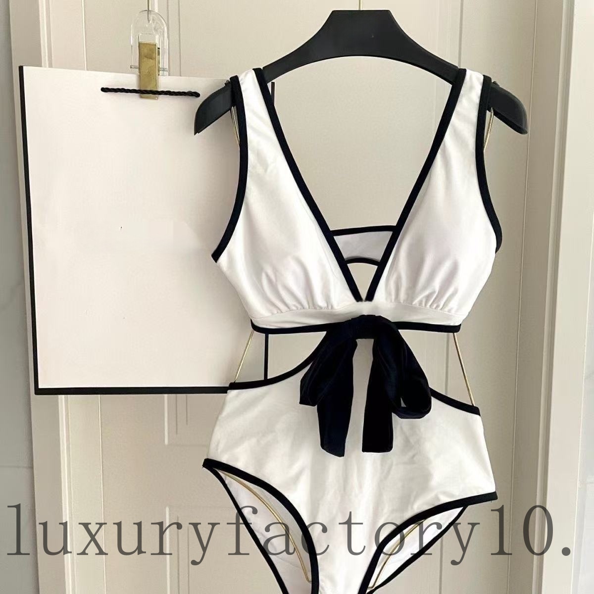 Black & White Floral Print One-Piece Swimsuit - Bow Waist Bikini for Slimming Stomach
