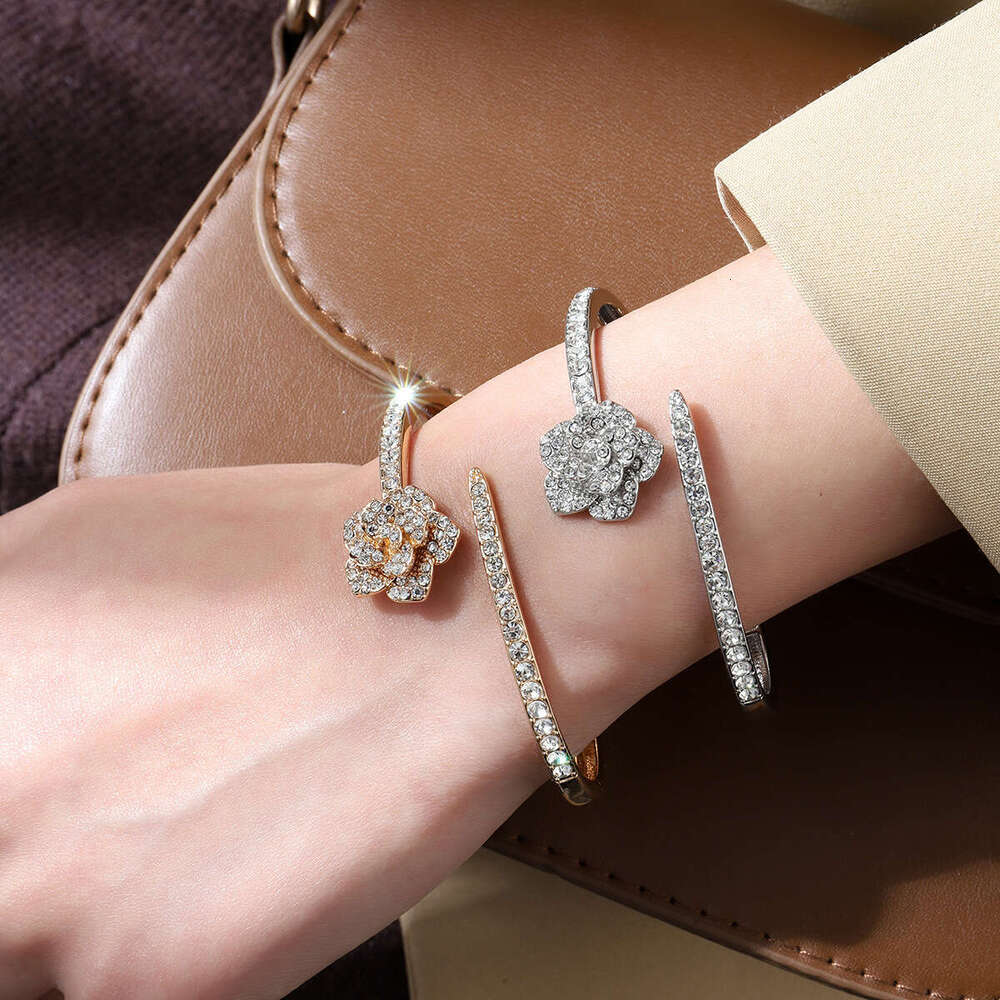 The 2025 New Women's High-end Micro-inlaid Rhinestone Flower Open Bracelet Is A Fashionable And Light Designer Jewelry With A High-end Feel And