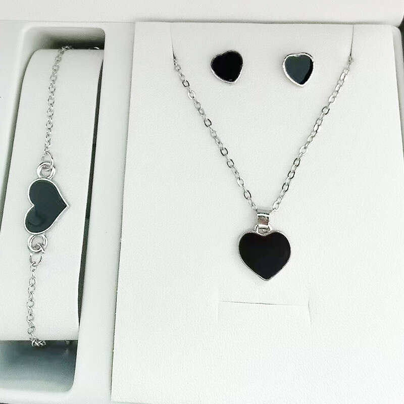 Ensemble de trois colliers en forme de cœur, bijoux de clavicule en acier inoxydable plaqué argent neutre avec bracelet et boucles d'oreilles, ac