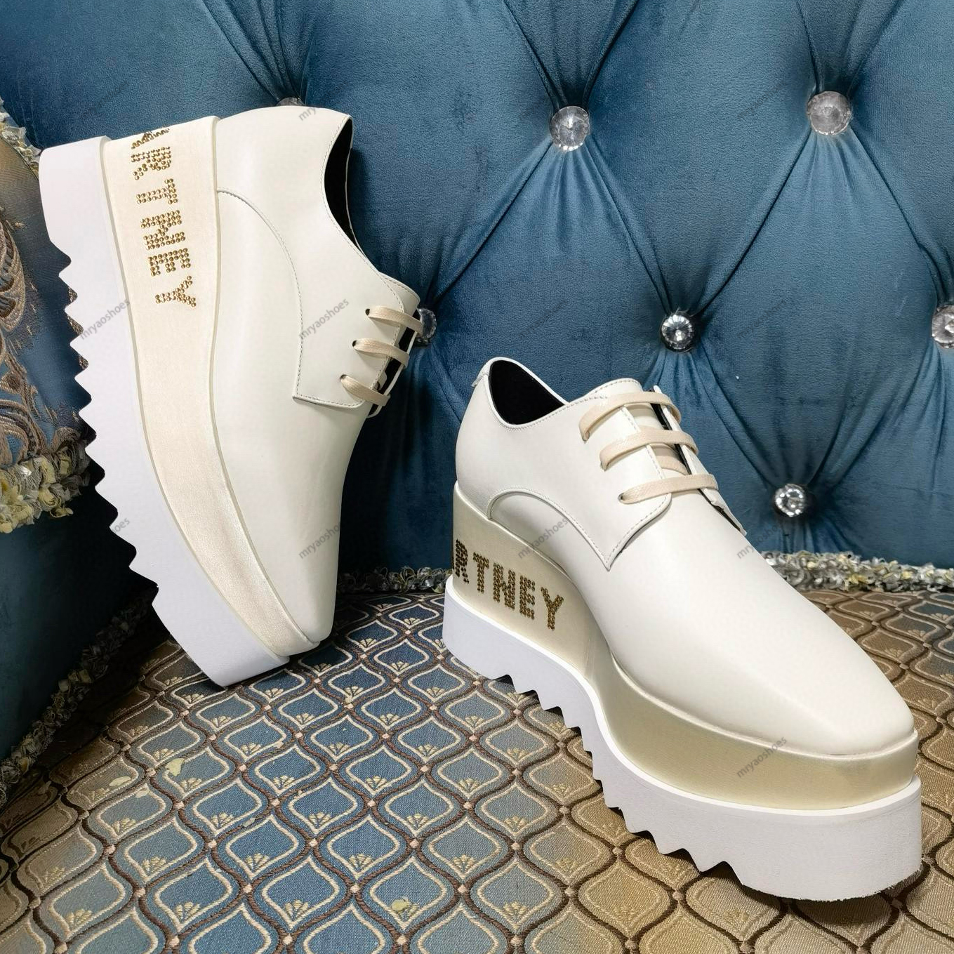 10A Designers Sneakers Femmes Locons de haute qualité Luxury Super High Platform Round Toes Talon Flat Business / Forme à lacets 8cm Chaussures d