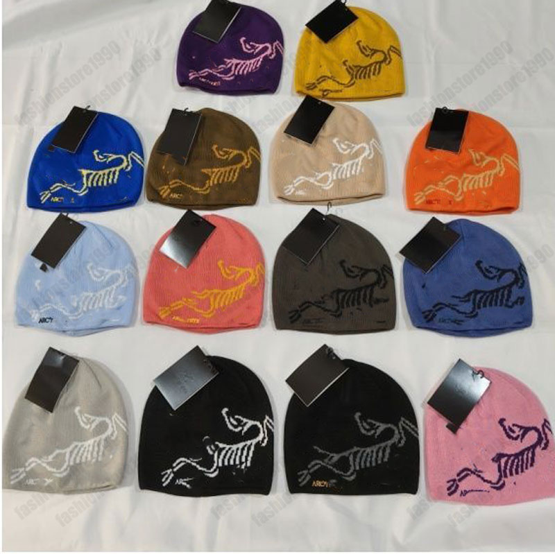 Fashion designer's autumn and winter cold hats, brim hats, warm hats, men's and women's autumn and winter black brim casual hats,