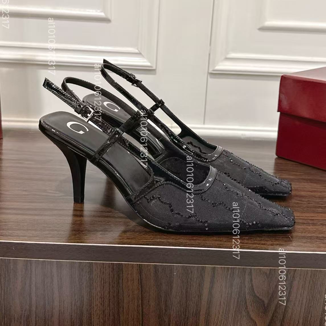 2025 Designer Luxury Dress Shoes Women Sling Sandals High Heels Classic Diamond Mesh Sandals Black Crystal Glow Back Button Sexy Cat Heels 35-42