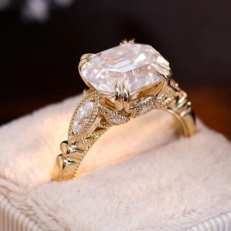Custom Rings Cutting Design VVS Clarity Lab Created Diamond Ring 14k Gold Jewelry for Wedding Promise
