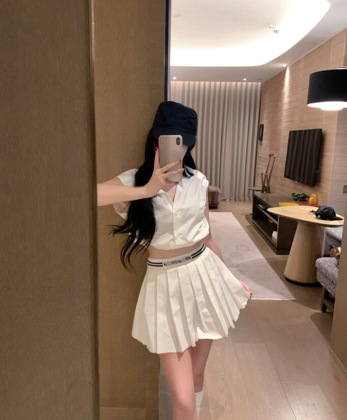 Women Designer Two Piece Dress Luxury Clothing Set Letter Embroidered Sleeveless Shirts Tanks Suits Skirt Sets -12 Elegance Summer Clothes Lady Suit