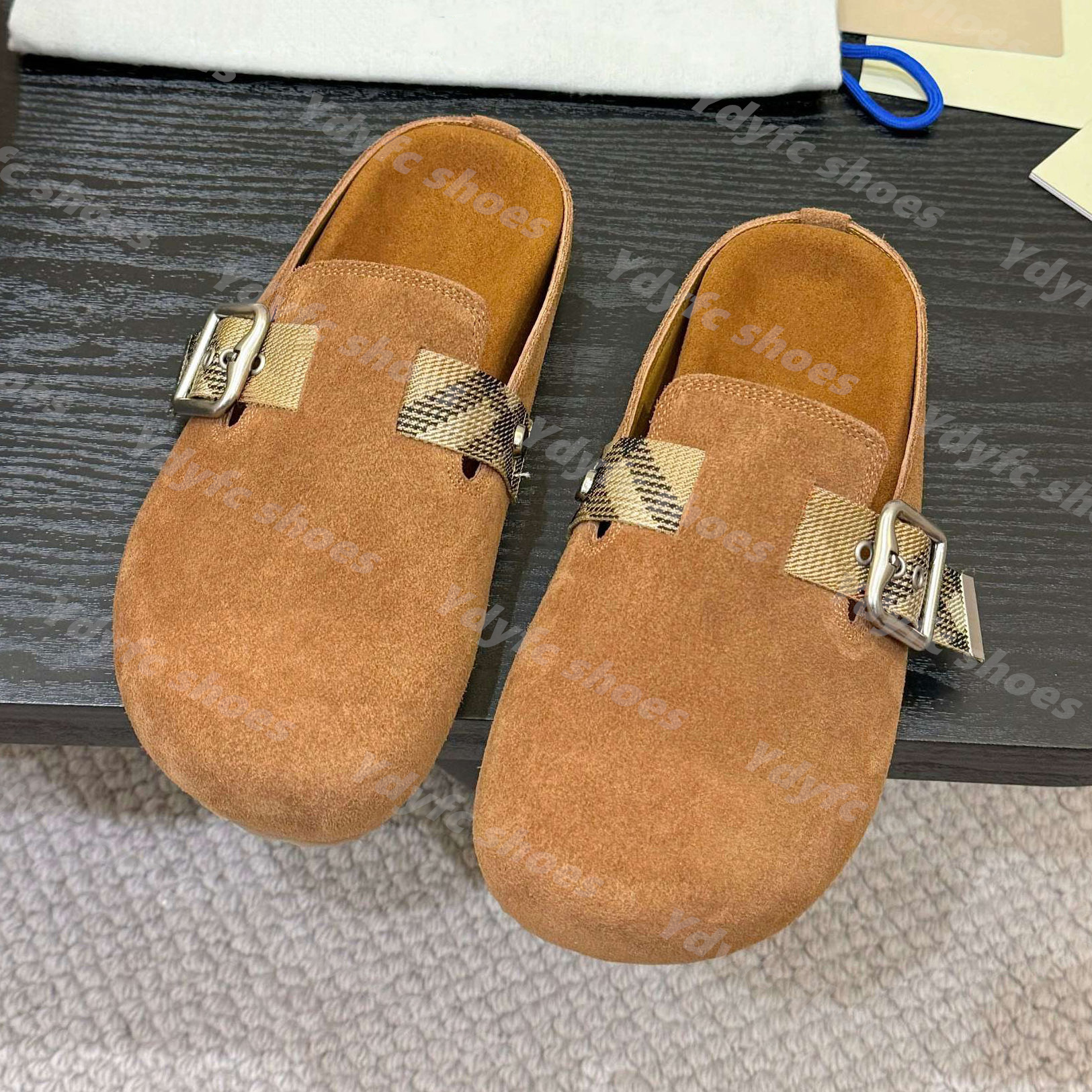 2025 Luxury Designer Summer Sandals Slippers Slider Genuine Leather Couple Slippers Mens Shoes Womens Shoes New Summer Sandals Outdoor Beach Shoes S