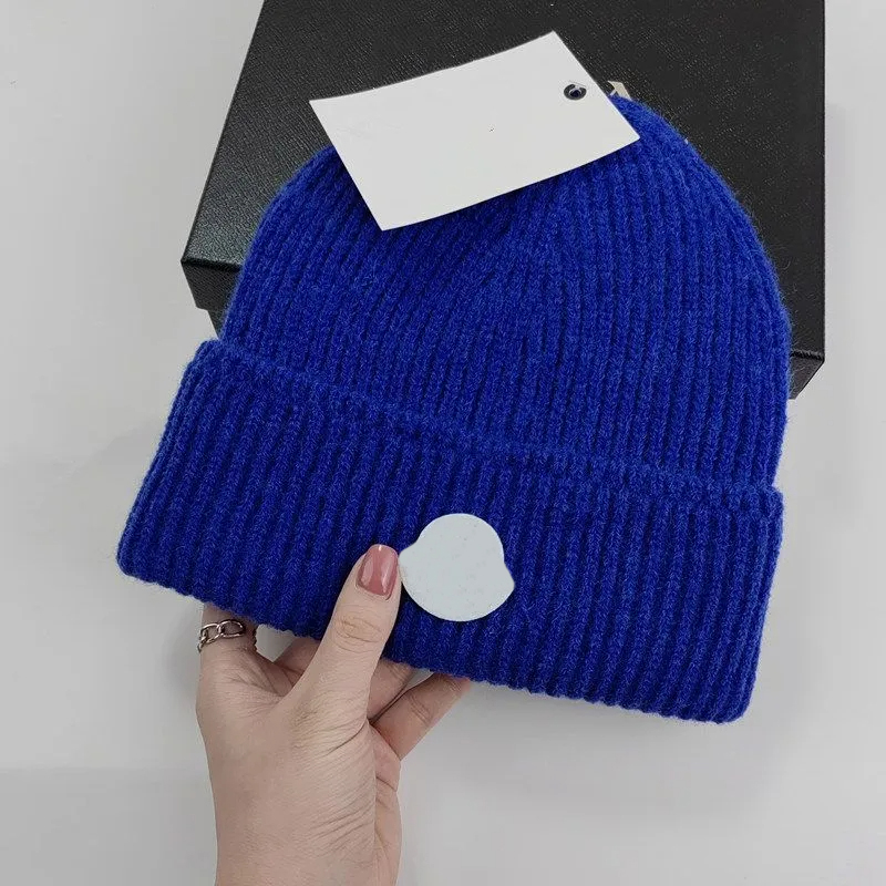 Designer Beanie Knitted Bonnets Winter Fall Thermal Skull Cap Casual Travel Classical Beanies Keep Warm High Quality Striped Hat 798