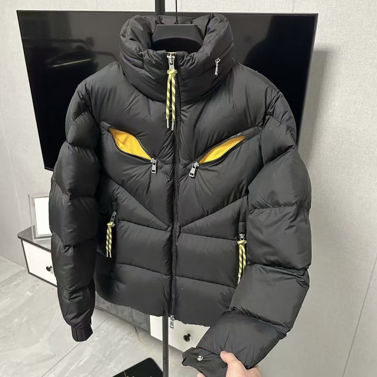 Mens Downs Coats Luxury Designer Mens Jackets Down Embroidered Windbraker Hooded Down Jacket High Street Bomber Wind Jacket Tops S-4XL