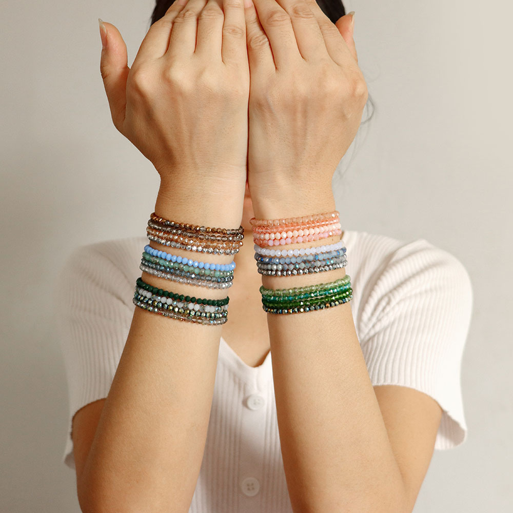 Four piece set of European and American plated glass bracelet for women retro fashion best friend gift set accessories