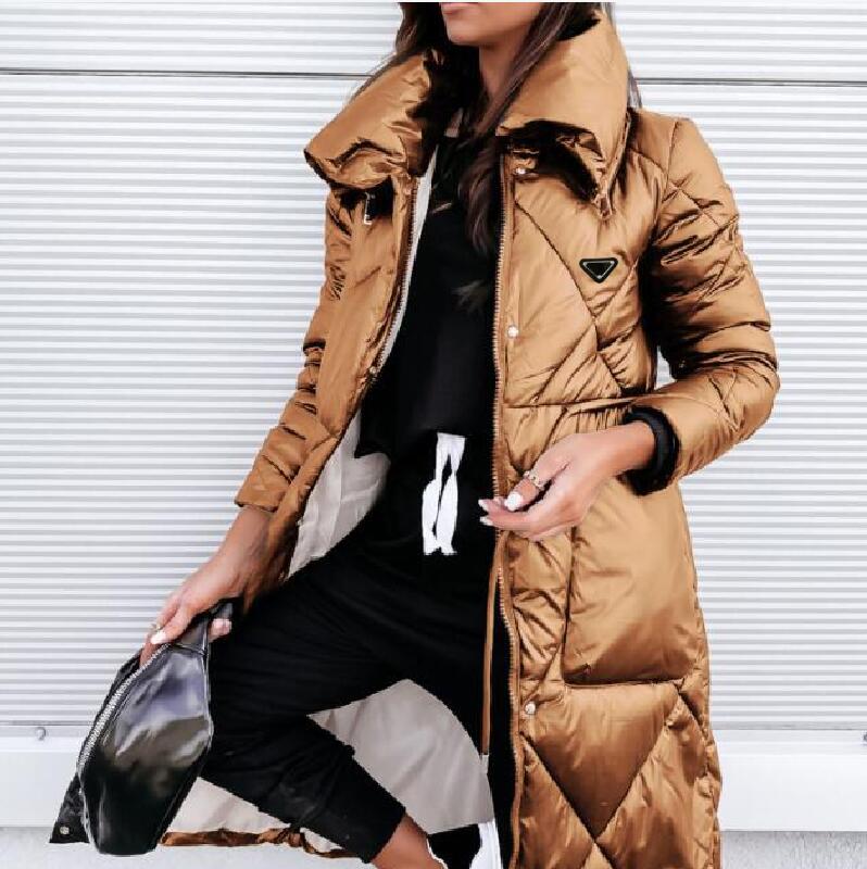 Designer Pluze taille 4XL 5XL Veste d'hiver chaude en coton rembourré pour femme avec autocollants longue coupe ample en coton vers le bas vêteme