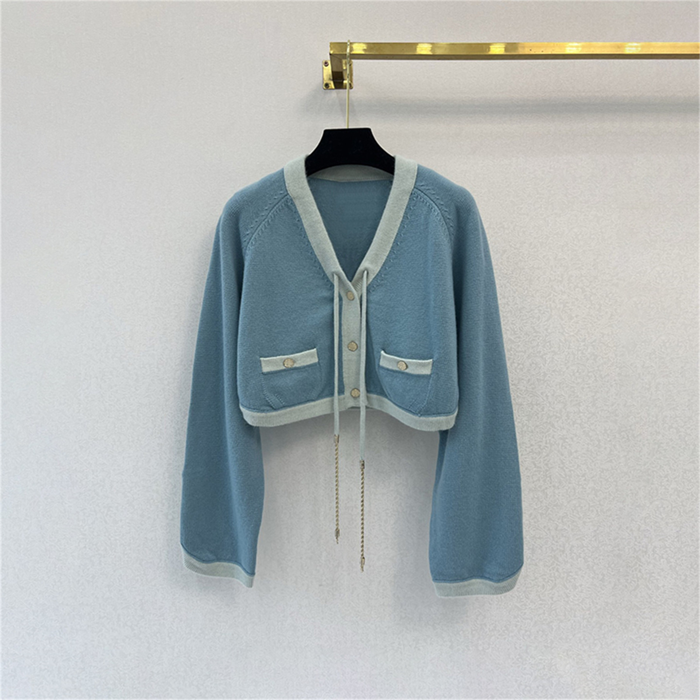 708 2025 Autumn Brand SAme Style Sweater Long Sleeve V Neck Fashion Womens Clothes High Quality Womens xue