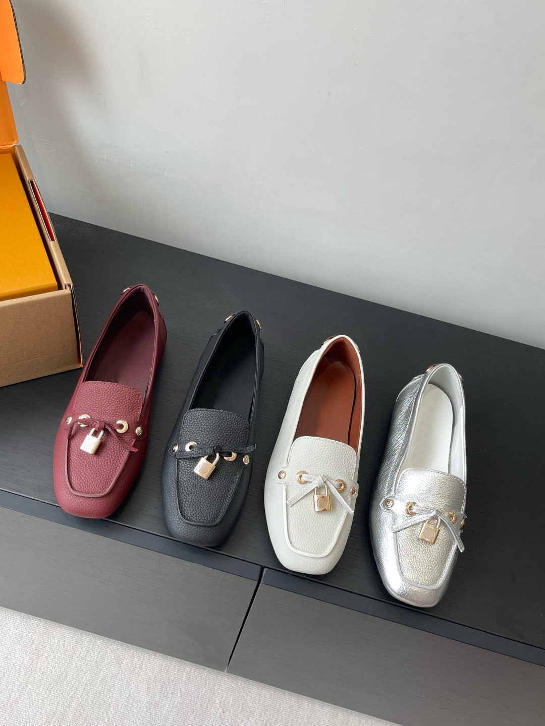 Designer Flore Car Chaussures Femmes Locons Calons de mocassin en cuir en cuir Doug Chaussures Taille 35-41