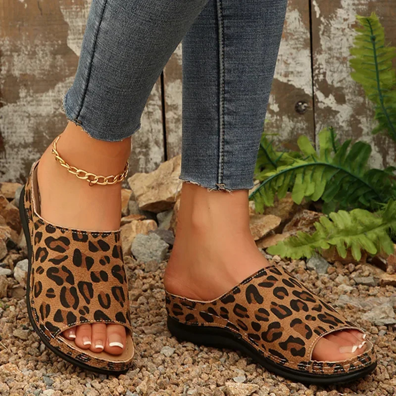Sexy Leopard-Print Wedges Slippers Women Summer Lightweight Platform Slippers Plus Size Comfort Slip-On Beach Shoes 250723