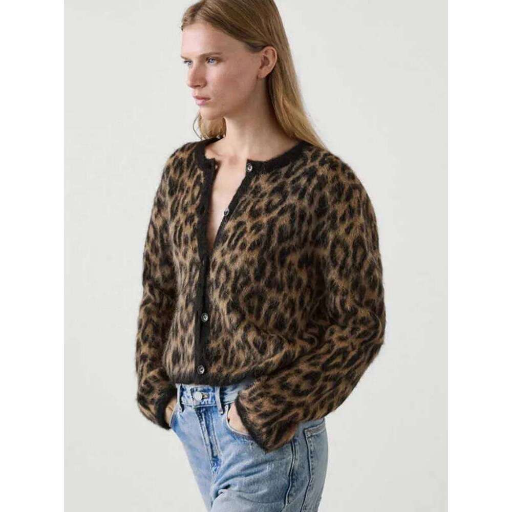 American Round Neck Leopard Print Coat For Women, 2024 Autumn And Winter New Product, High-End Retro Cardigan 250726