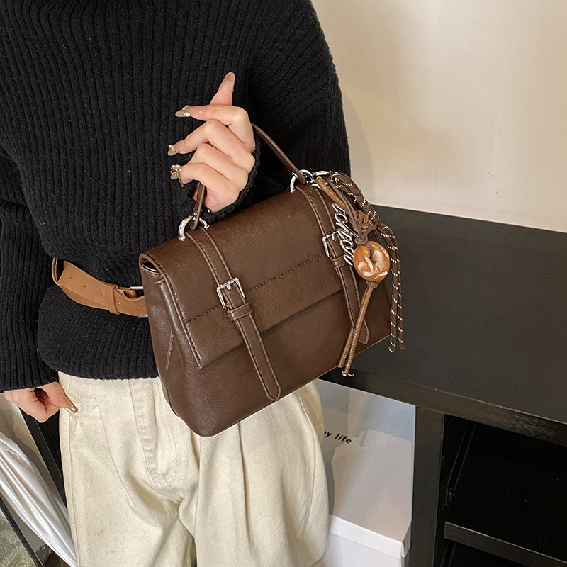 Muse Luxury Designer Bag Vintage College Style Large Capacity Handbag For Women 2025 Early Spring New Korean Style Solid Color Shoulder Bag Textured