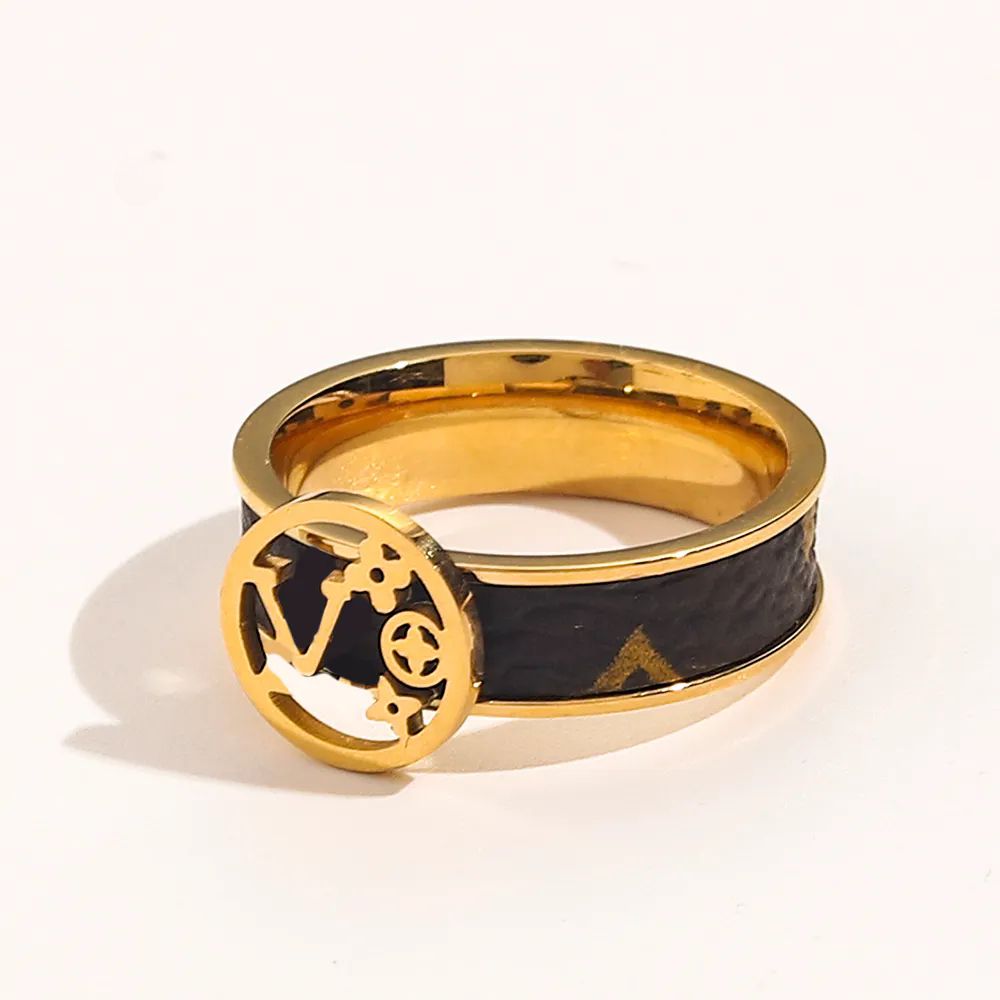 Designer Ring Women Love Charms Wedding Jewelry Supplies 18K Gold Plated Copper Finger Rings Size 6-8