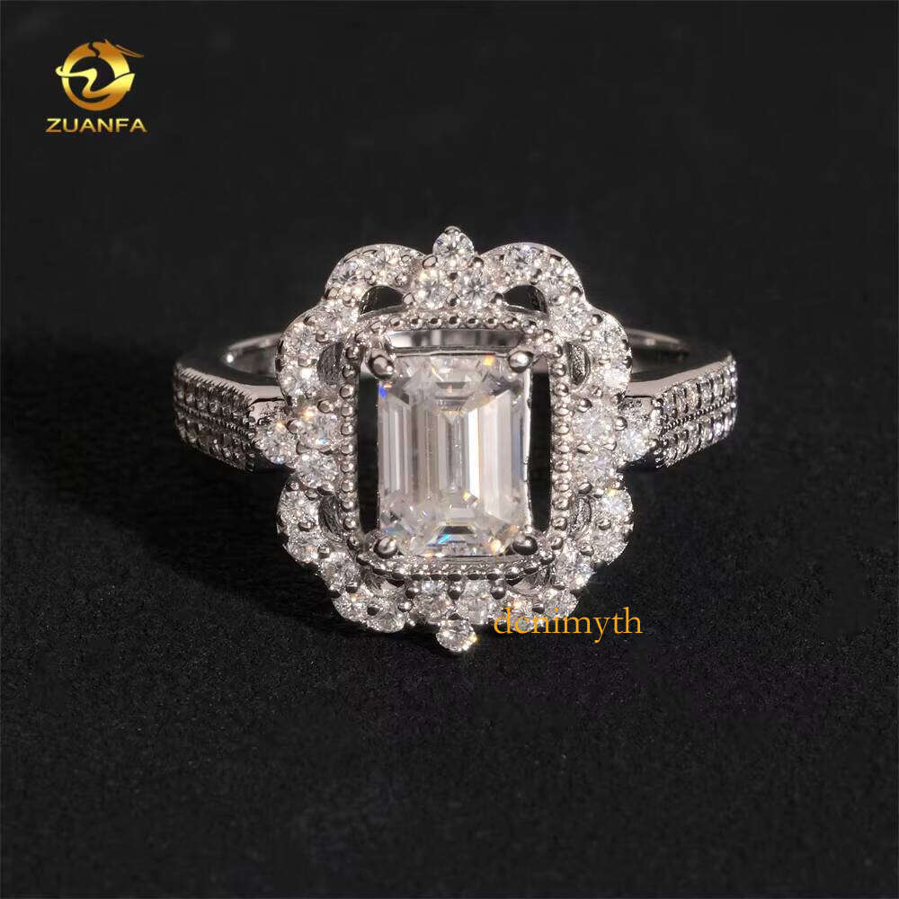 Luxurious Cluster Jadeite Chalcedony Wedding 925 Sterling Silver Engagement Ring Ice With VVS Moissanite