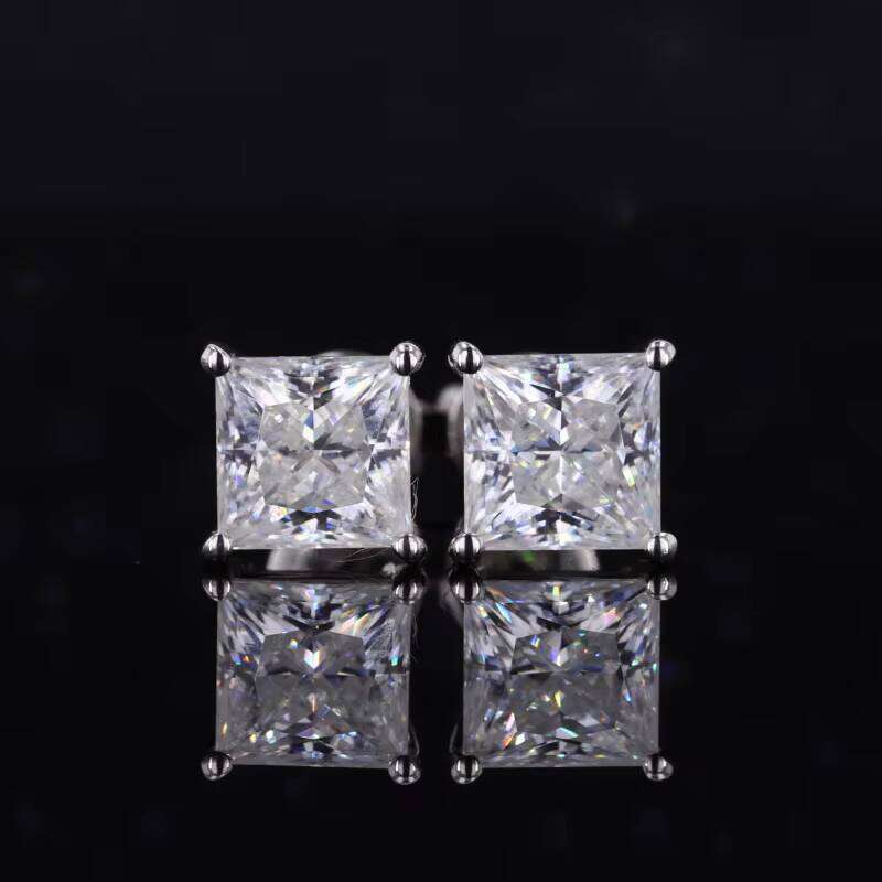 Top-quality moissanite can be tested with the VVS Stud Gold Sier Silicon Stone Earrings.Ideal gift with free delivery