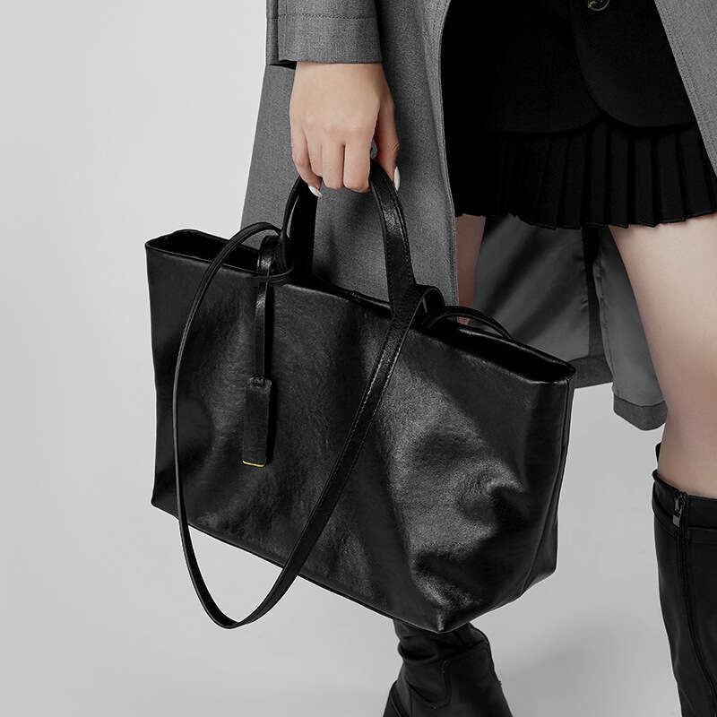 New Genuine Women's Underarm Shoulder Cowhide Tote Bag Niche Crossbody Soft Leather Large Capacity designer bag