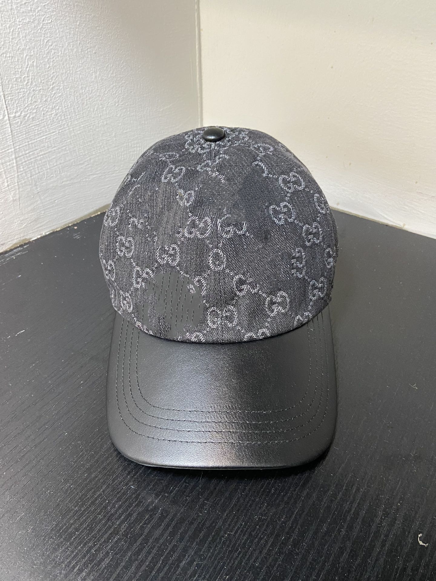 Designer denim baseball cap, autumn fashionable casual street hat with letter notches that show off face, small duckbill cap with personality and ni