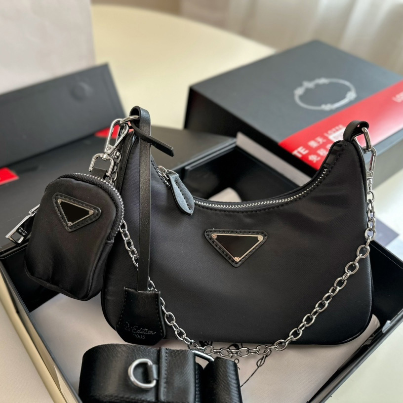2026 Designer Bag 2005 HoBo 2000 Crossbody Underarm bag Nylon Metal Chain Triangle Fashion Canvas Fabric Classic Brand Women Handbag Top Quality Wal