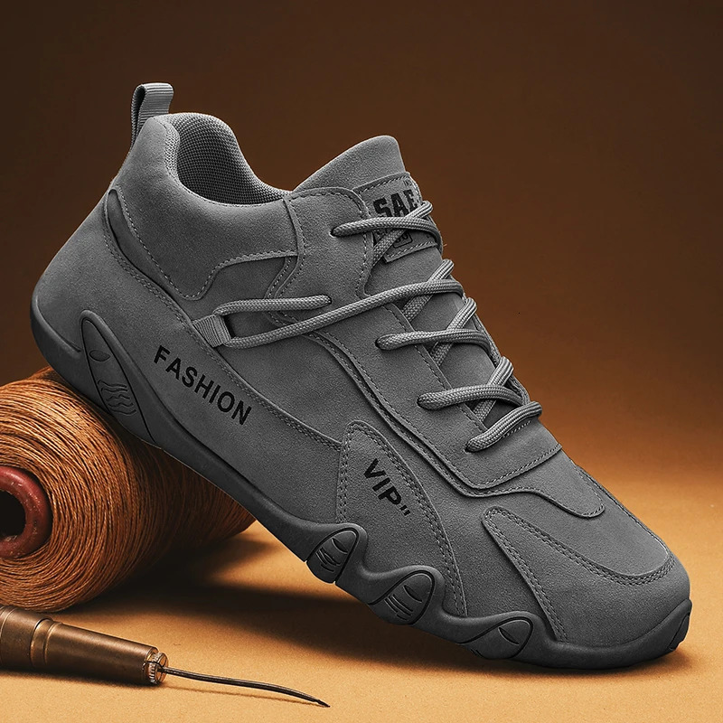 Mens outdoor sports hiking shoes four season anti slip comfort work shoes fashion youth casual trendy shoes males sneakers 250725