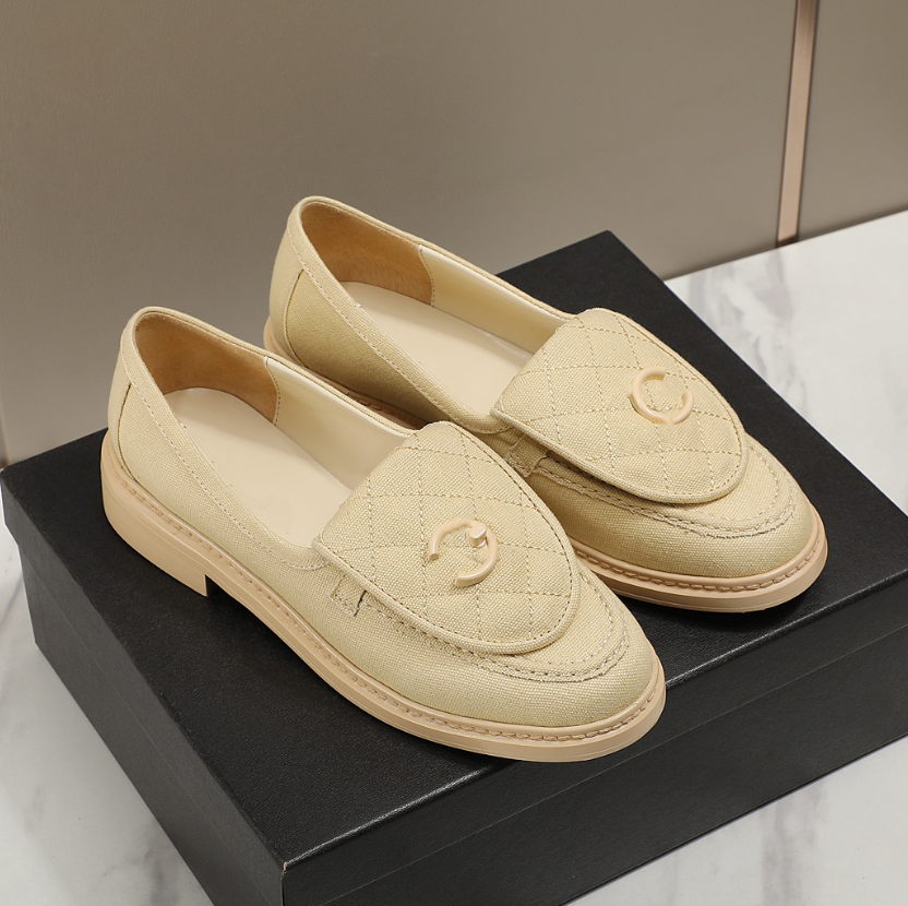2025SS Woman Summer Sandals Casual Loafer Flats Lambskin Quilted Turnlock Loafer Interlocking Flats Black White Pink Slip-on Designer Womens Dress S