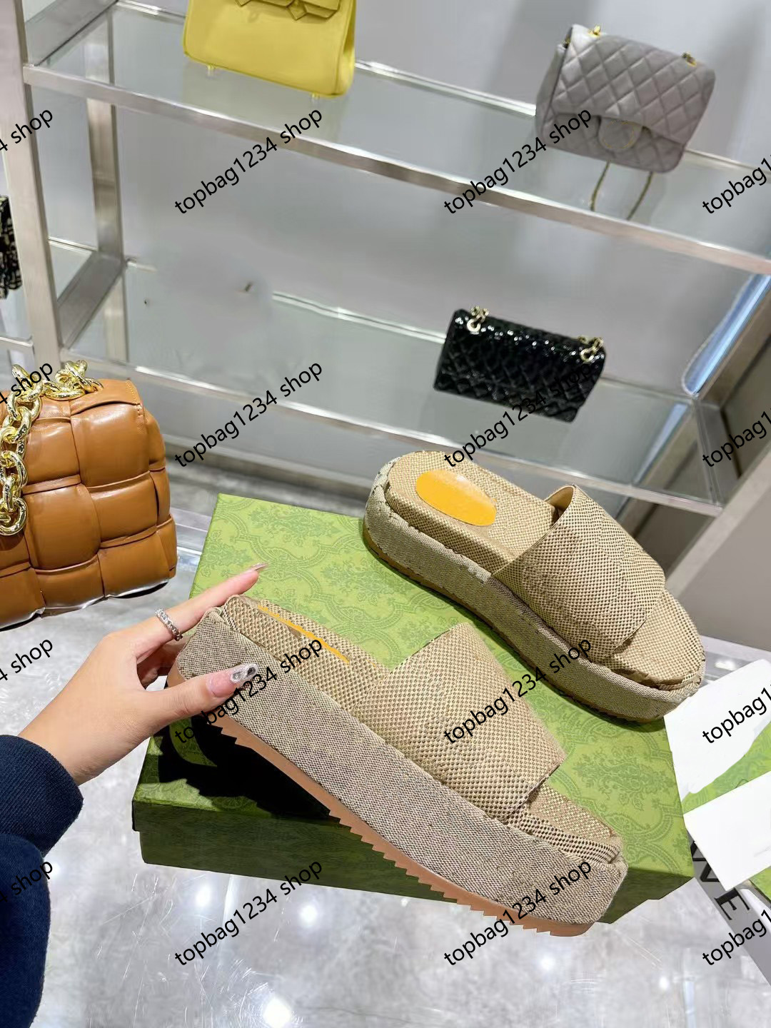 10A womens summer chunky slipper slides Ladies Slippers Brand Designer shoes Sandals Flat Heel Fashion Versatile Leather Casual Comfort Size 35-44 W