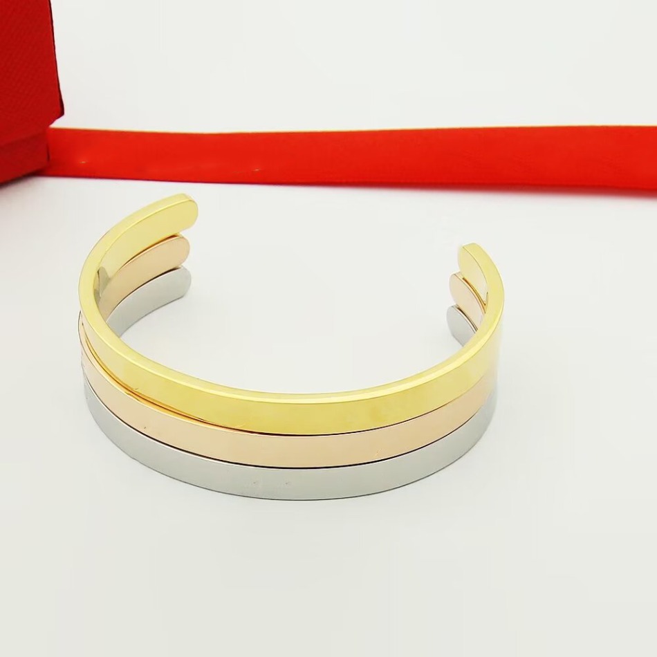 Screw Opem Cuff Designer Jewelry Fashion Bangle 18K Gold Plated Titanium Steel Diamond for Women Men Bracelets Silver Classic Jewelrys Designers Gif