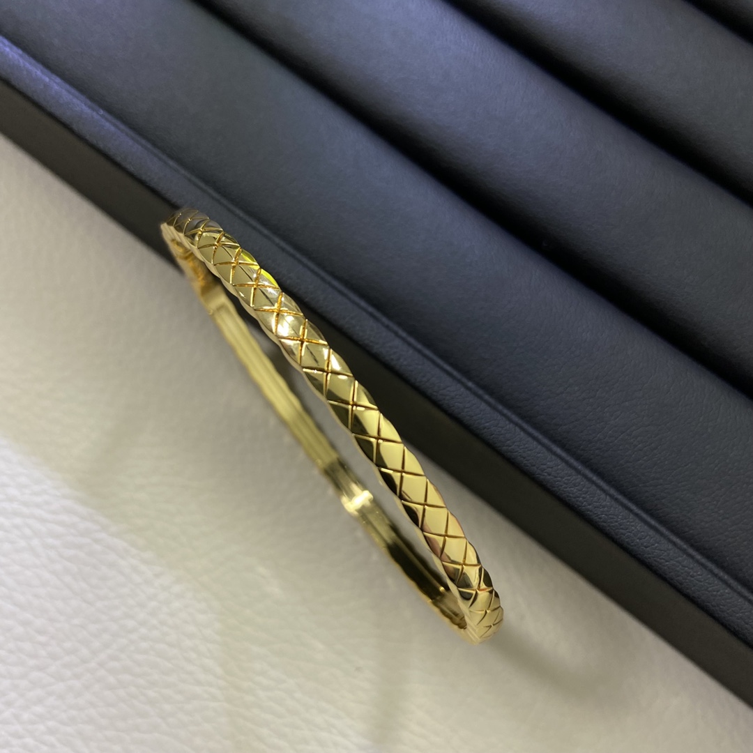 Thick Thin Designer Bracelet Gold Sier Designer Pef's New High-end Dia-encrusted Dia Grid Bracelet Solid Set Wedding Party Designer Jewelry