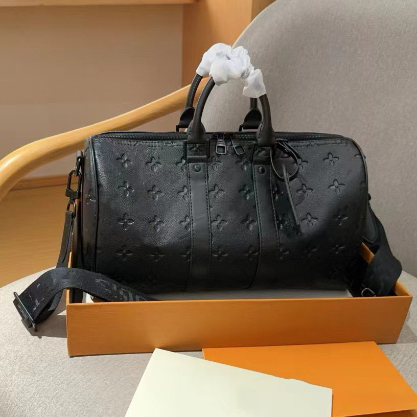 Trendy Cowhide Men&#039;s Travel Bag - Spacious Short-Distance Sports Pillow Shoulder Bag Stylish Crossbody Handbag for Casual Outings-image-1068816047