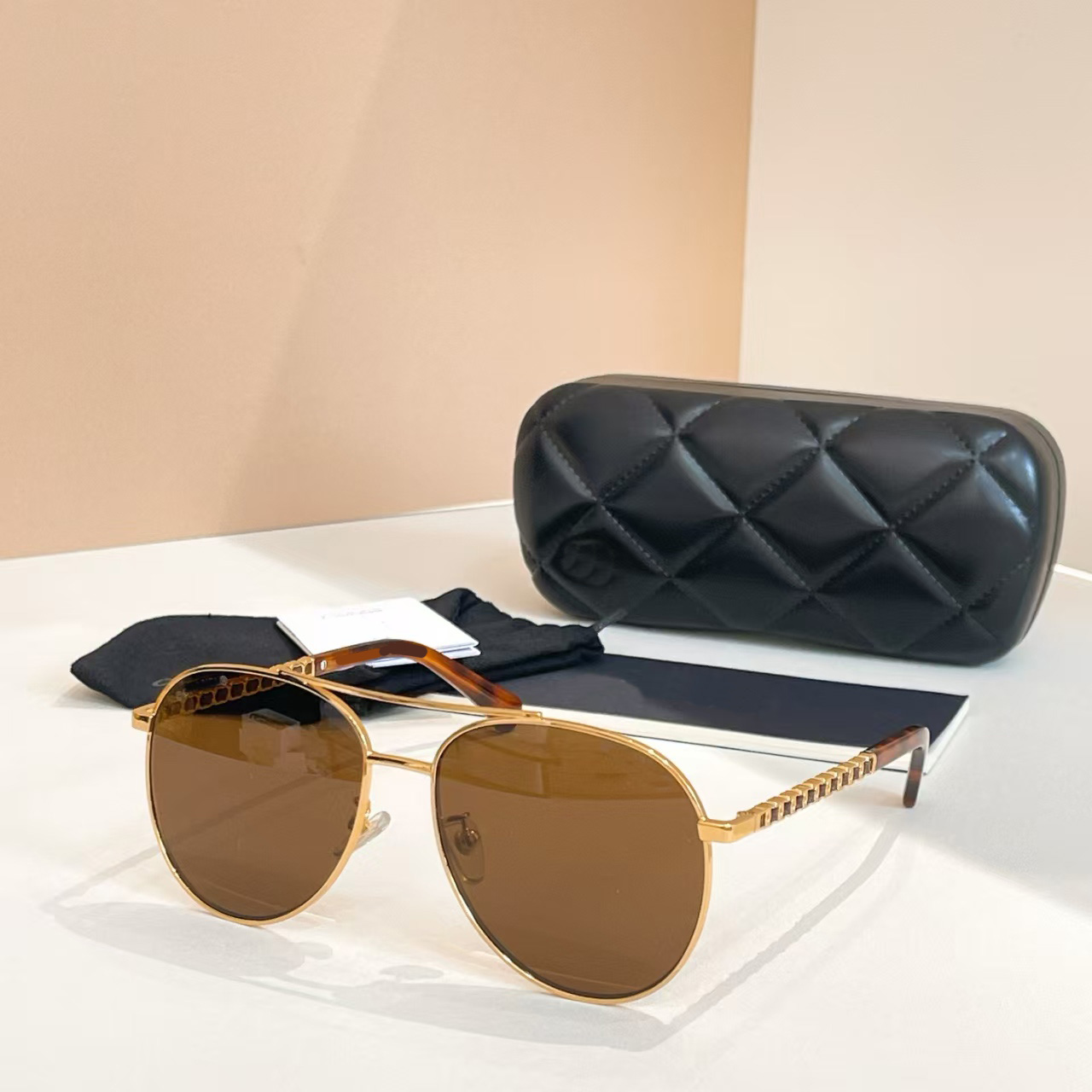 Designer sunglasses for women's and men's sunglasses men sunglasses high quality oval frame sun retro small round sunglass new product UV4