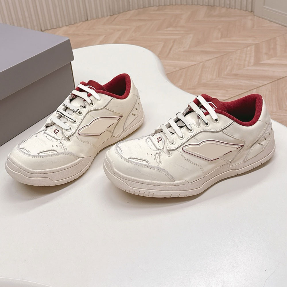 Mens Hamptons Medium Worn out Sneaker in Off White red Luxury designer womens sneakers cowskin and polyester Scribbled laces comfort brand sports sh