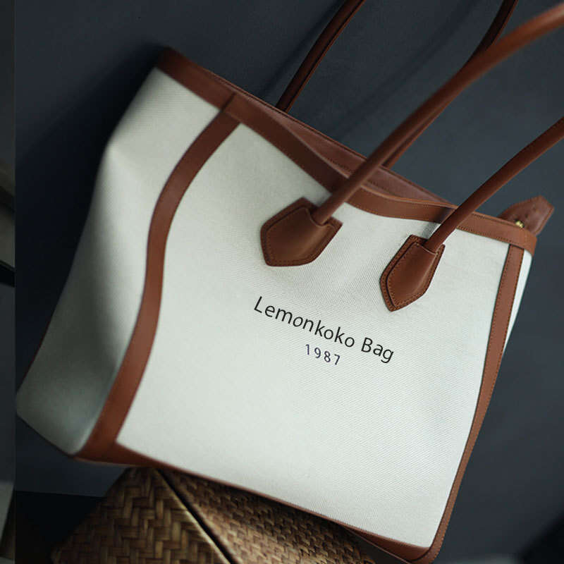 Tote 2025 New Canvas Patchwork Women's Korean Style Large Capacity Commuter Fashion Shoulder Bag designer bag