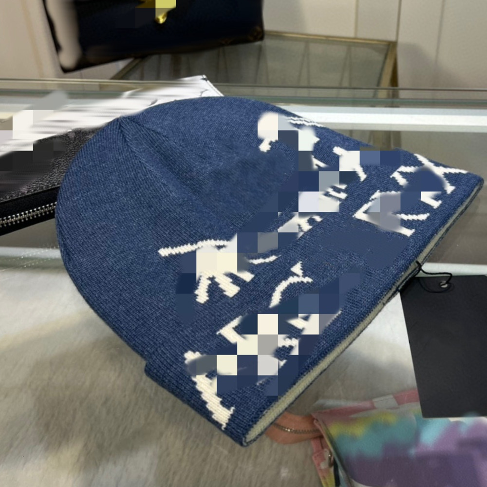 Banie / Casquettes de crâne 2025 Nouveau chapeau décontracté sans bordure à la mode chapeau de crâne pour hommes et femmes lettre d'hiver chapeau