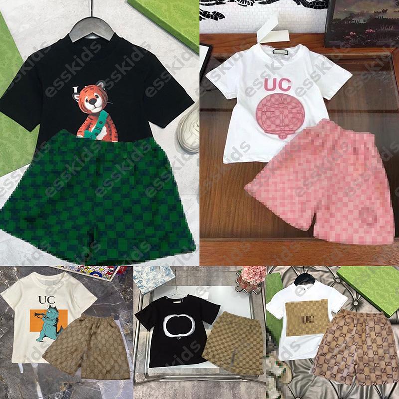 Designer Kids Clothing Sets Trendy Printed Short Sleeve Boy Girls Two-piece Kid Shorts Luxury Outfits For Children Tracksuit T Shirt Clothes -8 DPD2