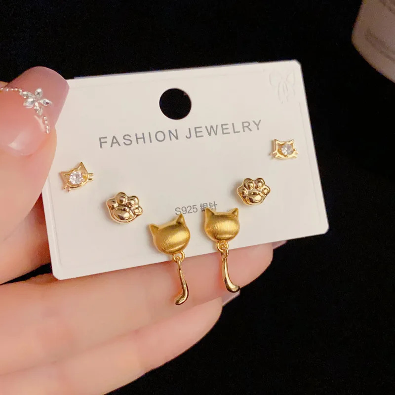 European and American Light Fashion Cat Paw Three-piece Set Ear Studs Light Simple and Cute Ear Accessories 250729