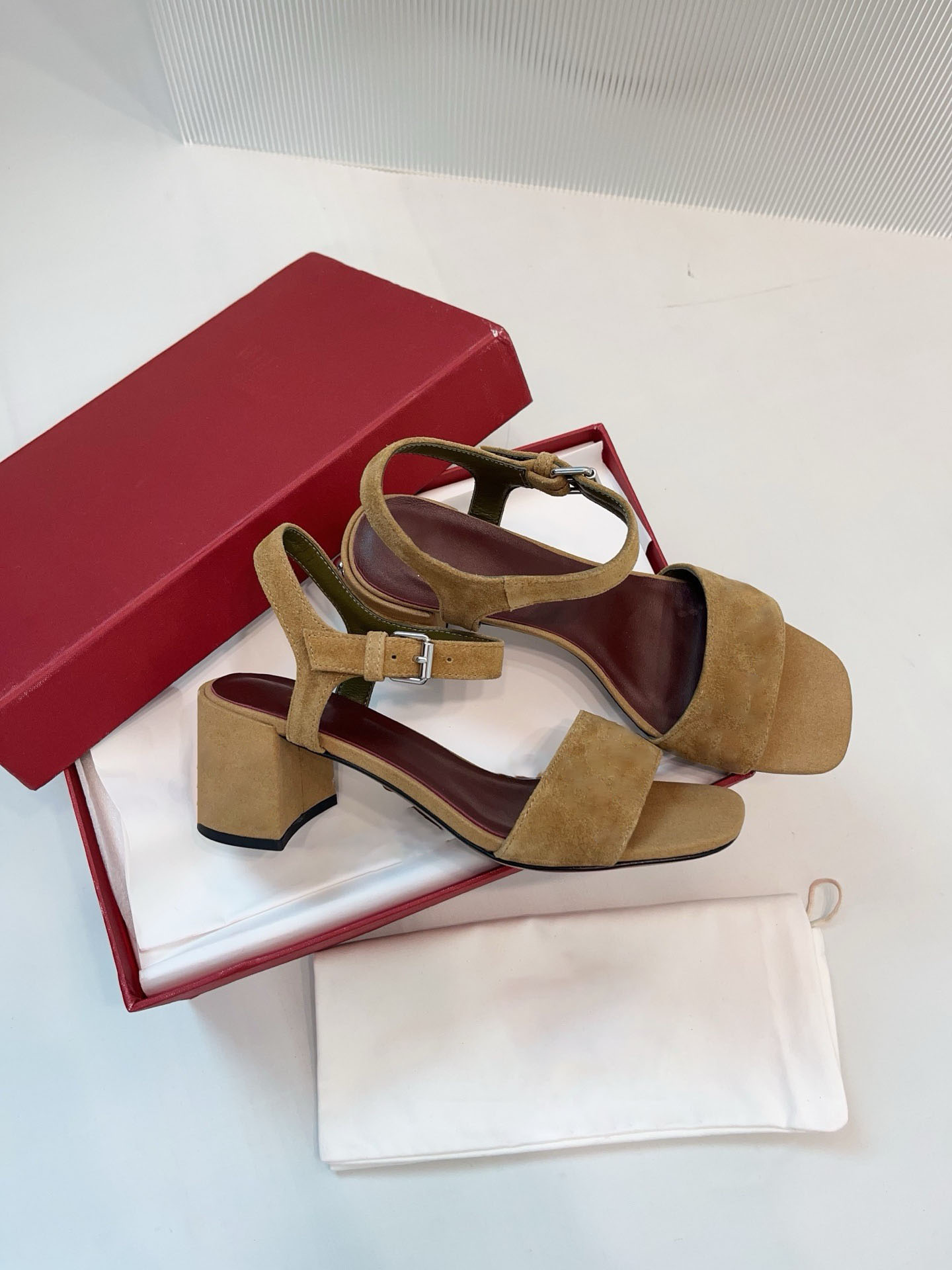 10A High Quality Top Designer Women's New Thick Heel Sandals Sandals Leather Shoes Party Fashion Double Buckle Summer Sexy Slippers Party Weddi