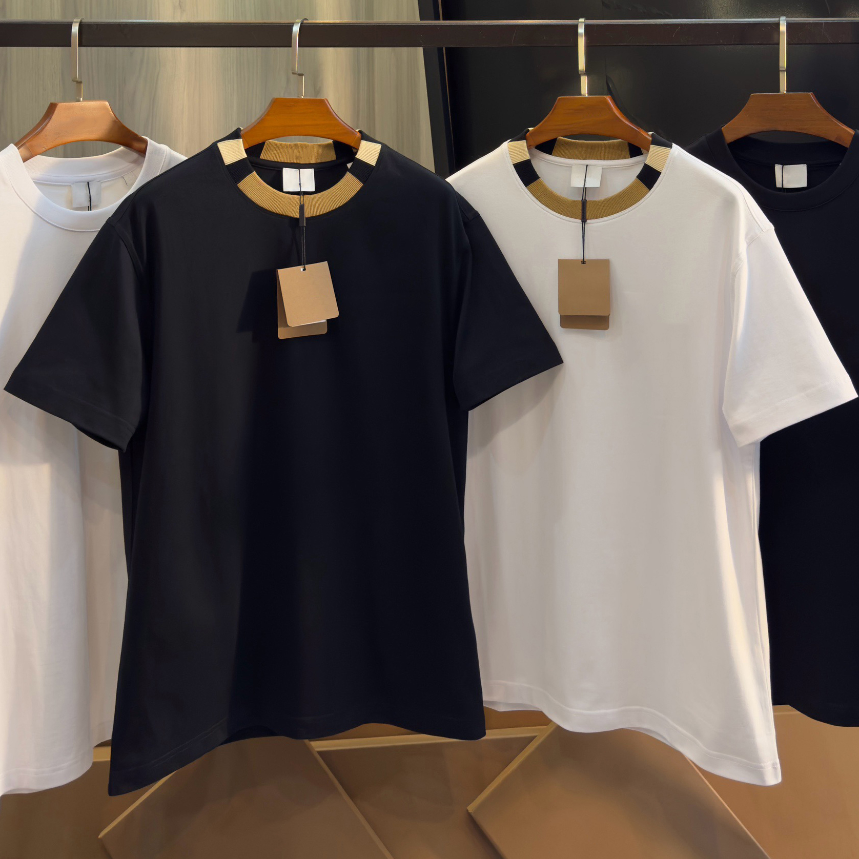 High quality designer men's T-shirt, fashionable letter round neck T-shirt, casual street classic T-shirt, spring and summer short sleeved top