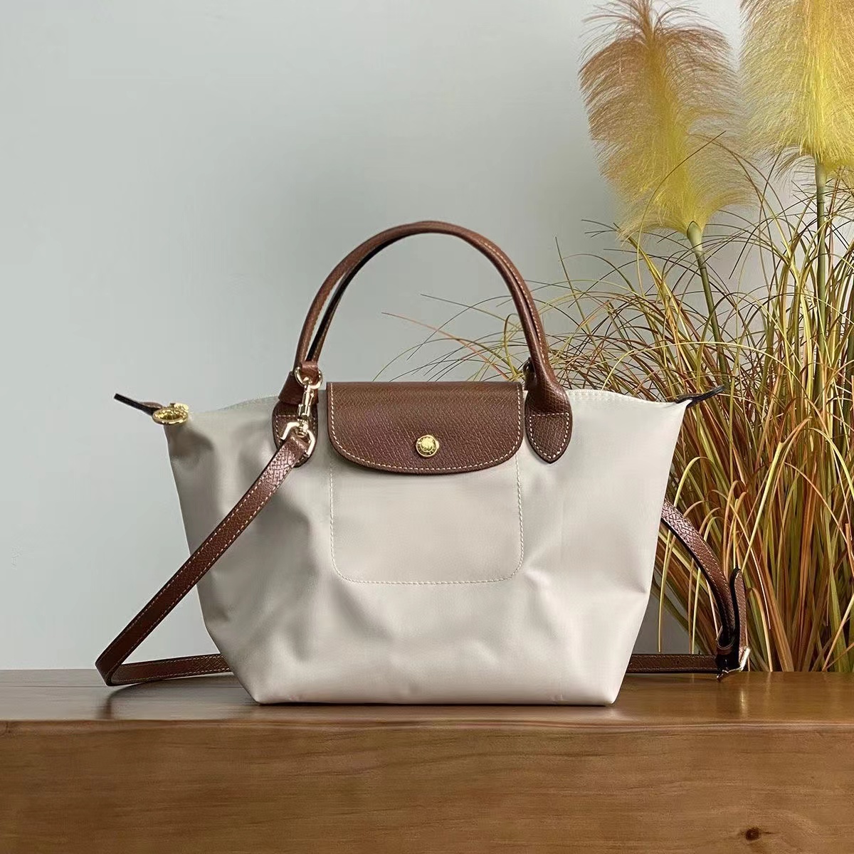 tote bag designer bag Handbag tote bag Large capacity Computer Beach Travel Nylon Shoulder Bag Casual bag Canvas bag Beach bag with zipper-image-857816099