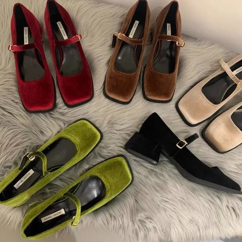 Spring Autumn Womens Party Shoes Medium Heel Retro Square Toe Velvet Mary Jane Shoes Flat Square Buckle Single Loafers 250730